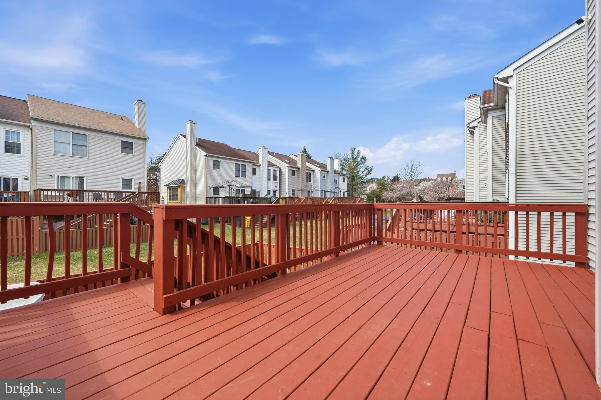 SEVEN OAKS - Residential