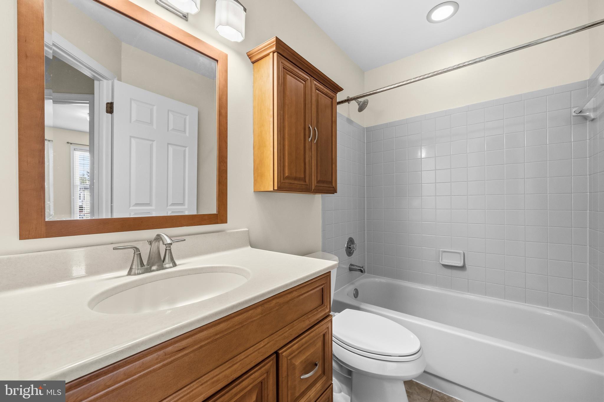 SEVEN OAKS - Residential