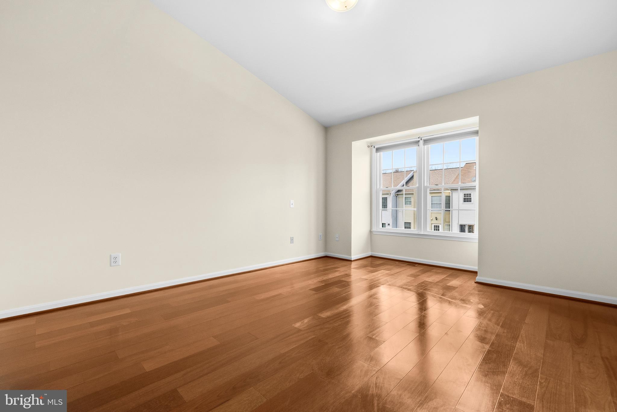 SEVEN OAKS - Residential