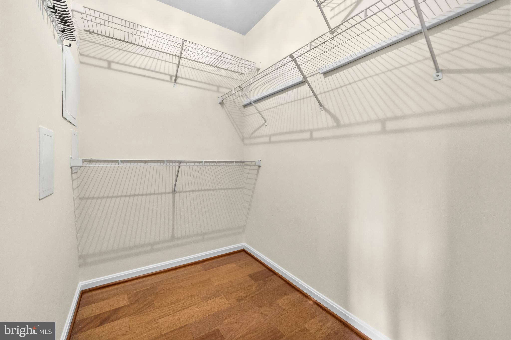 SEVEN OAKS - Residential