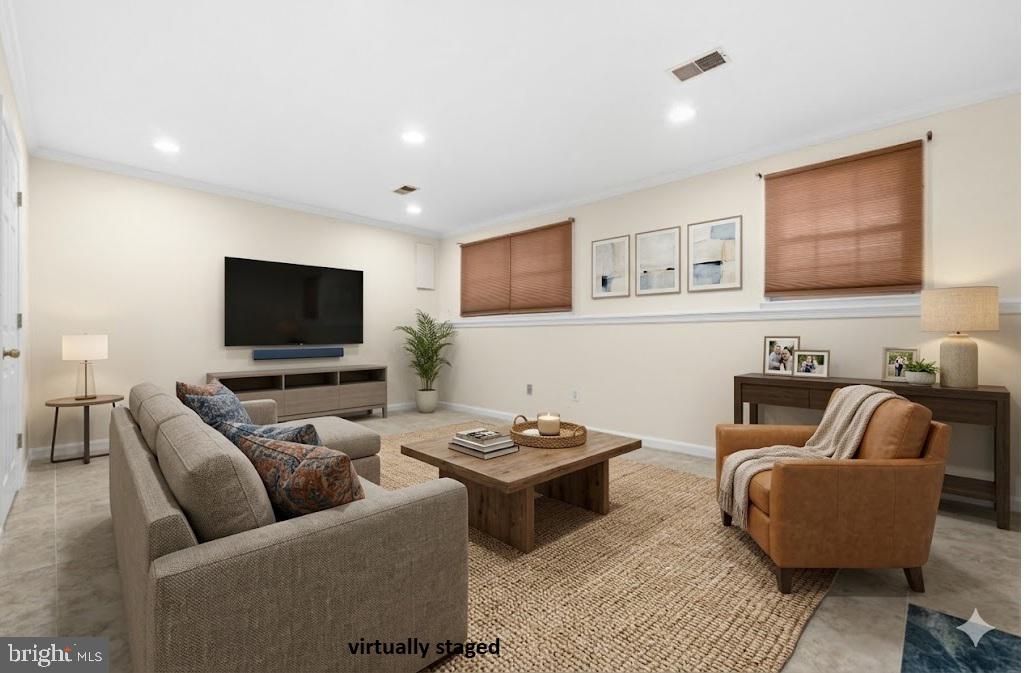 SEVEN OAKS - Residential