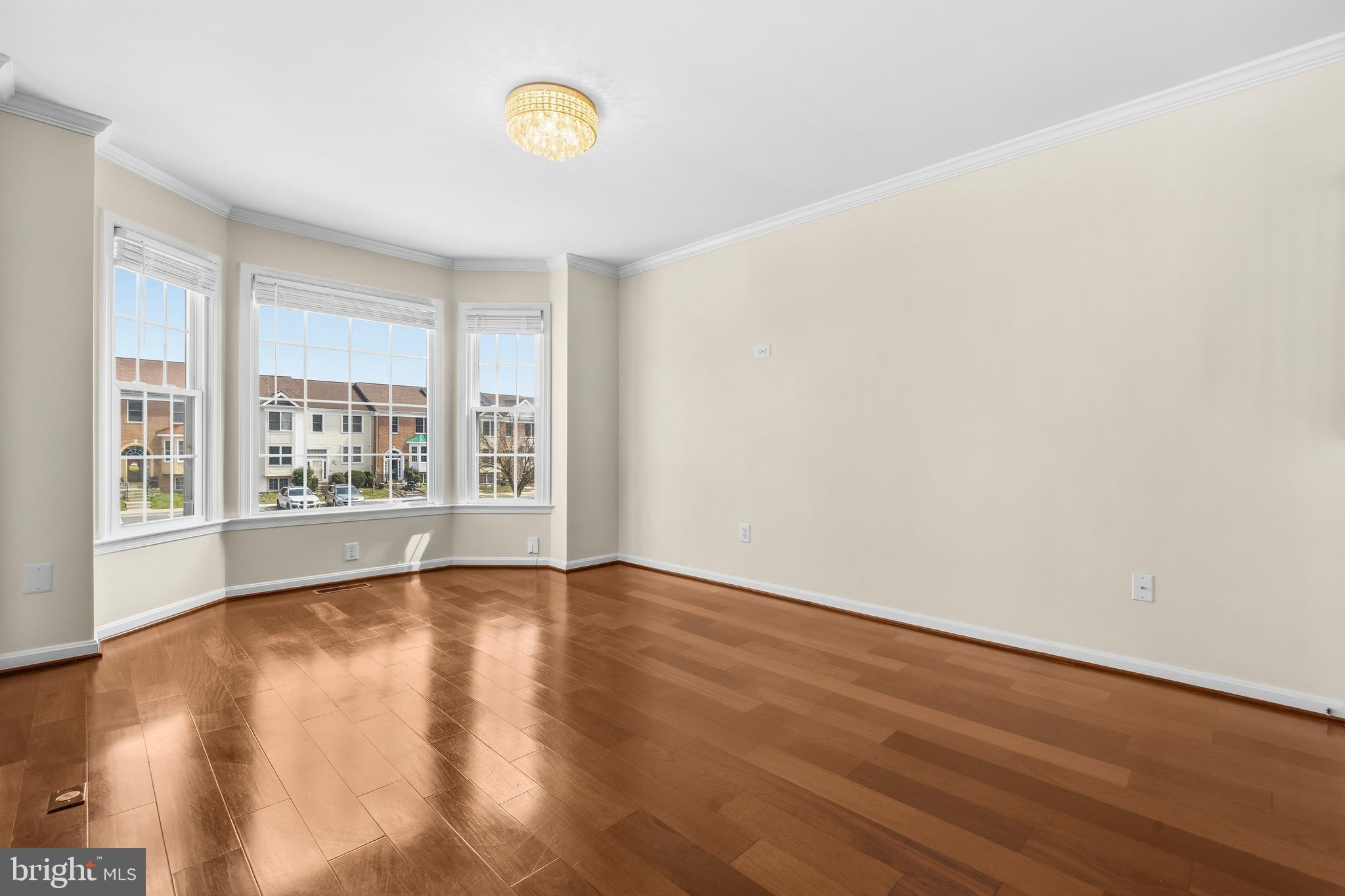 SEVEN OAKS - Residential