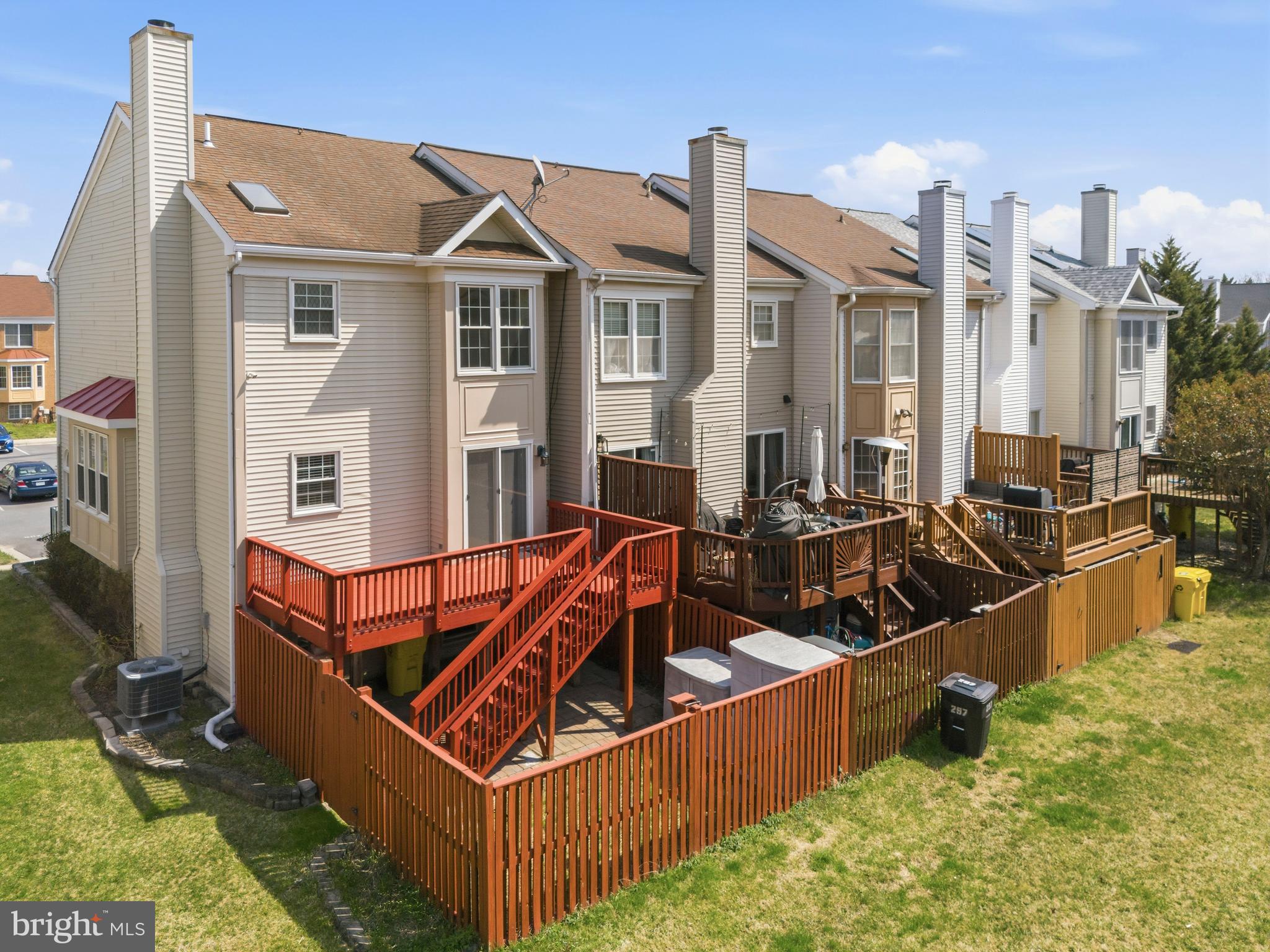 SEVEN OAKS - Residential