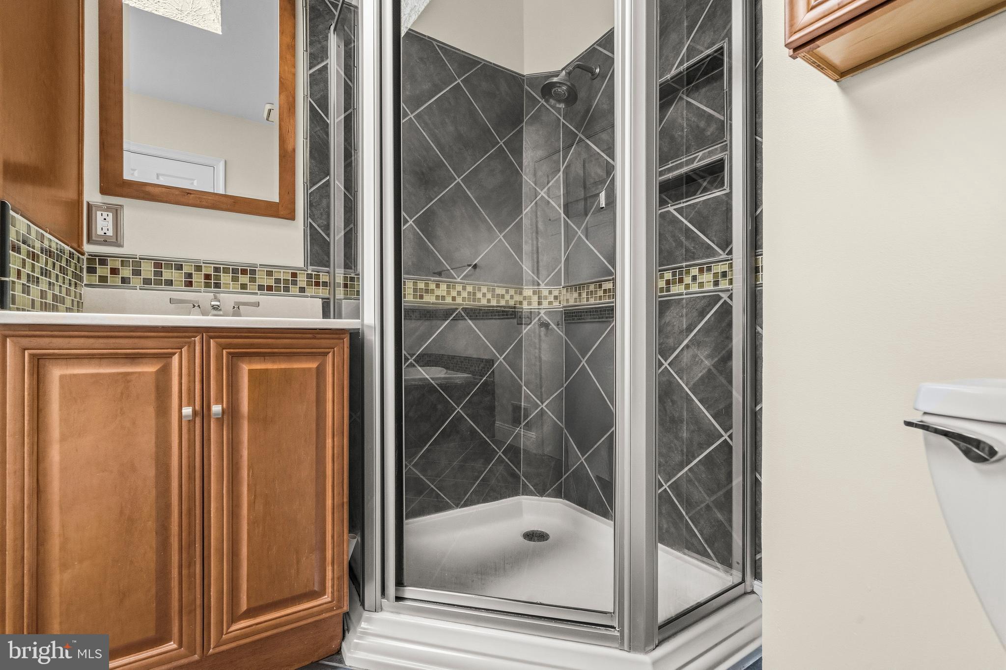 SEVEN OAKS - Residential