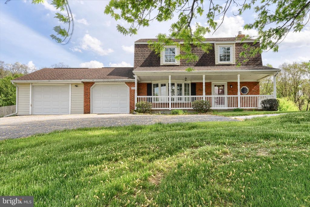 Photo of 810 Creek Rd, CARLISLE, PA 17015 (MLS # PACB2053714)