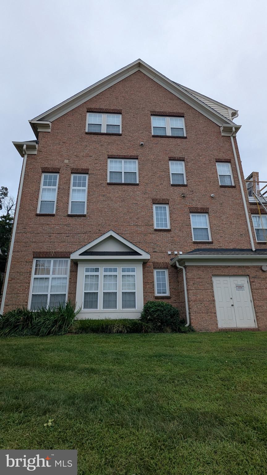 THE TOWNES CONDOMINIUM - Residential