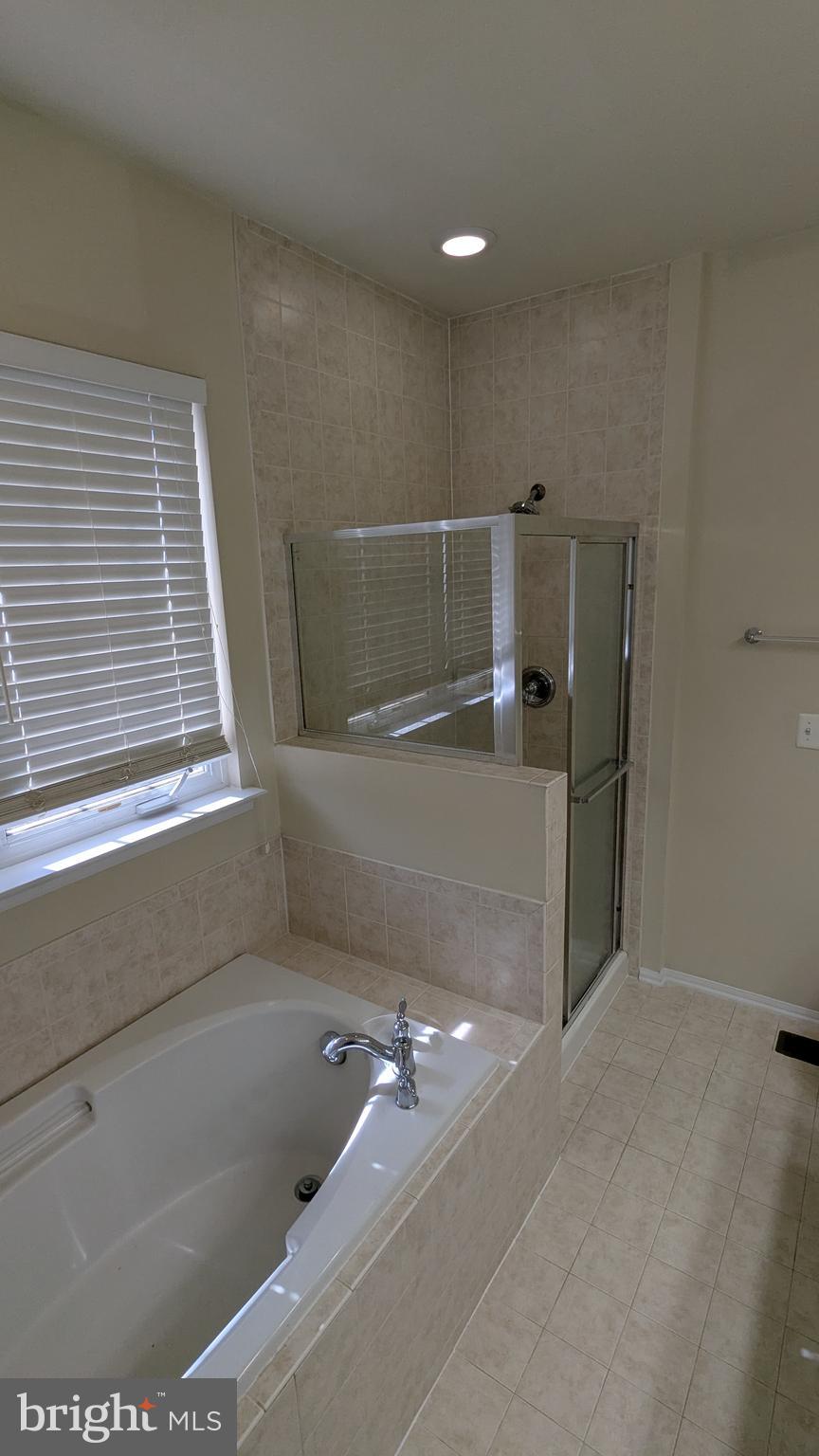 THE TOWNES CONDOMINIUM - Residential