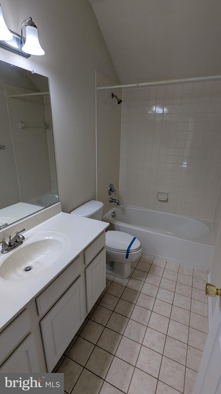 THE TOWNES CONDOMINIUM - Residential