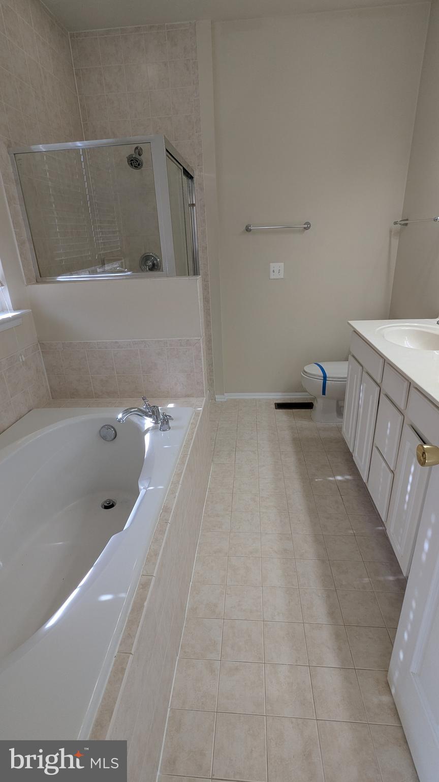 THE TOWNES CONDOMINIUM - Residential