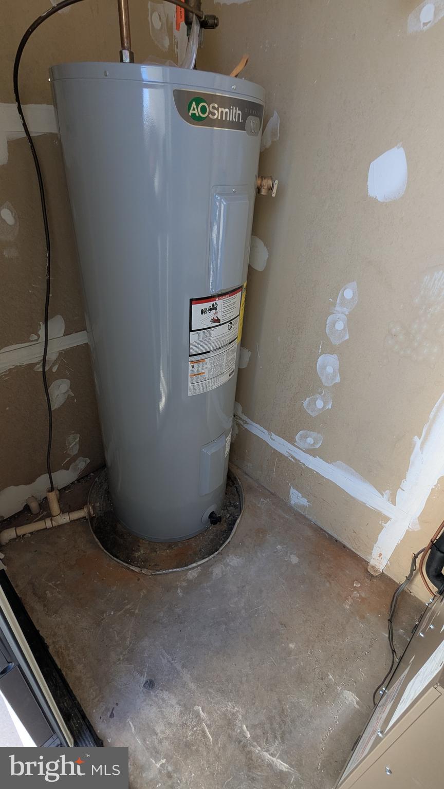 THE TOWNES CONDOMINIUM - Residential