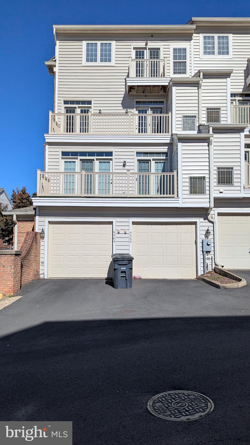 THE TOWNES CONDOMINIUM - Residential