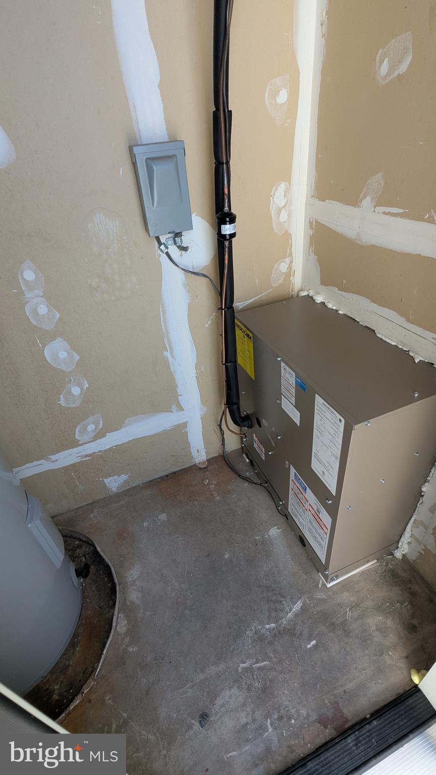 THE TOWNES CONDOMINIUM - Residential