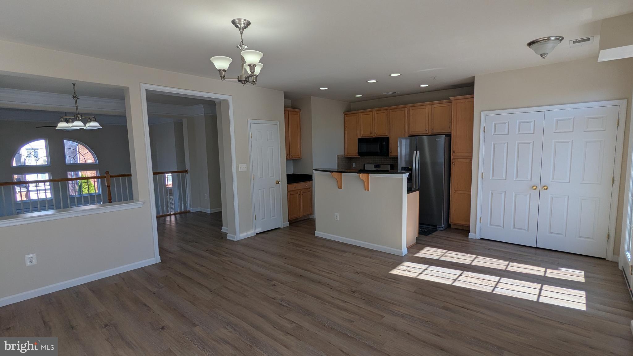 THE TOWNES CONDOMINIUM - Residential