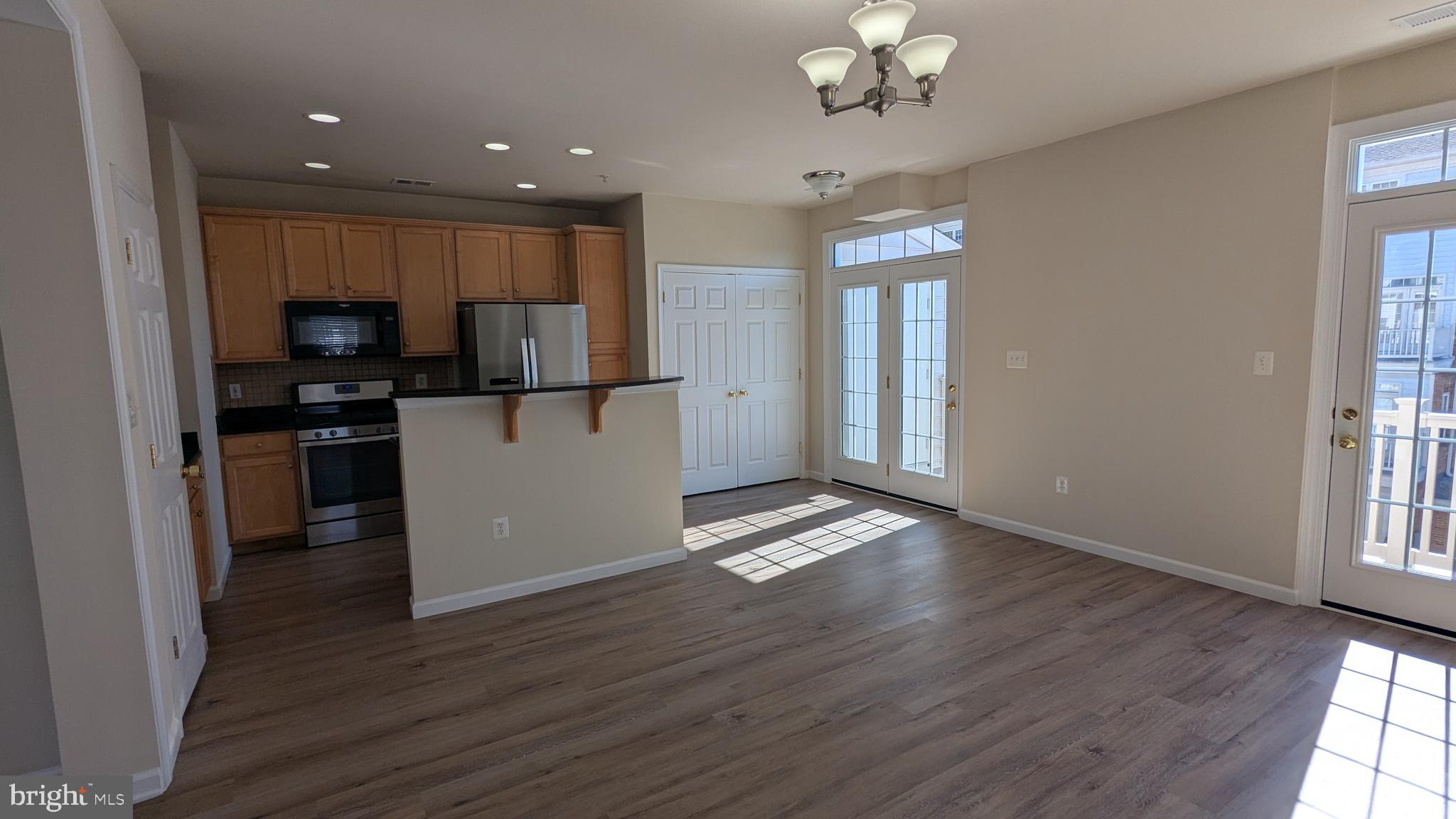 THE TOWNES CONDOMINIUM - Residential