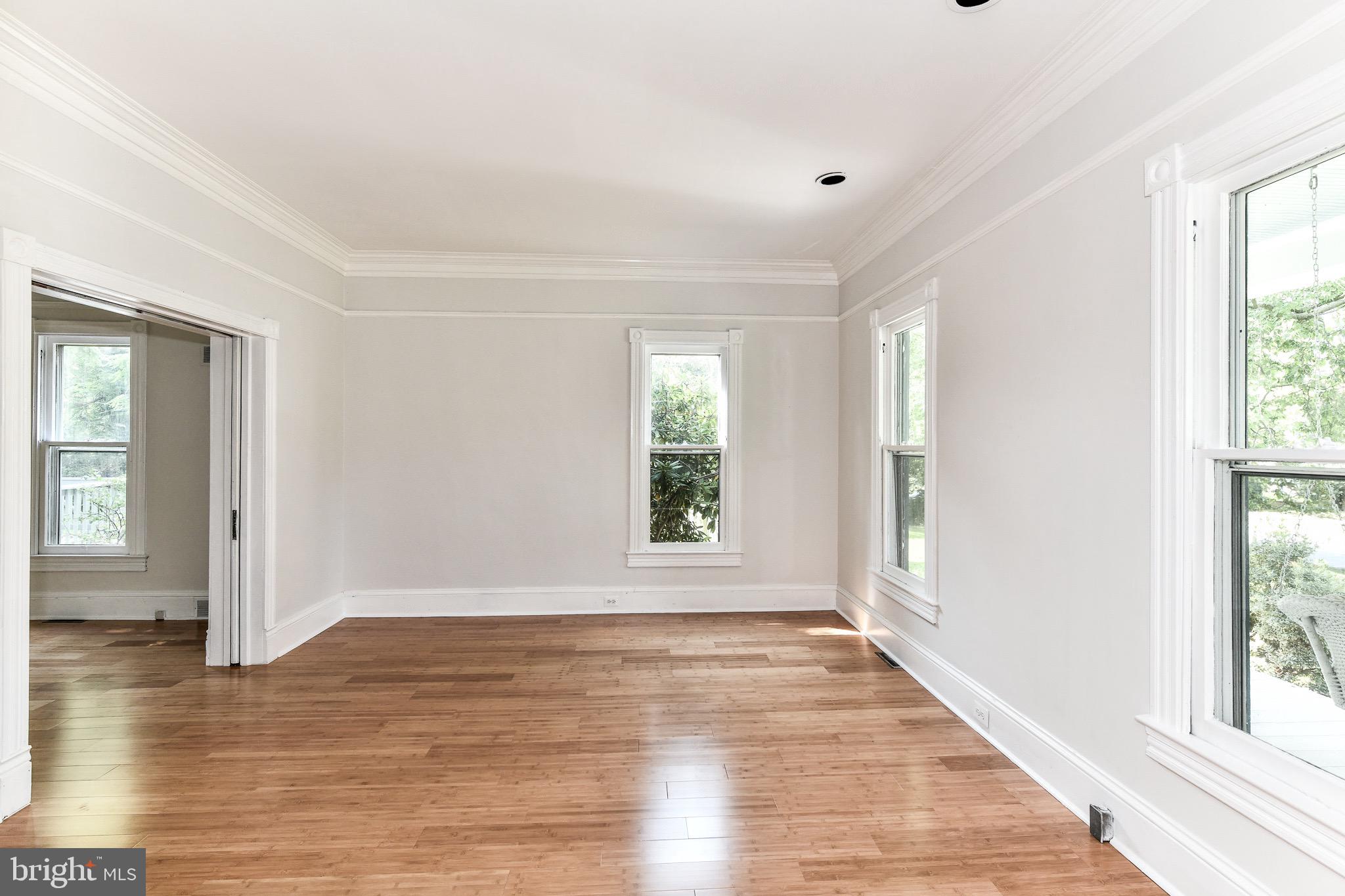 DUNN LORING - Residential Lease