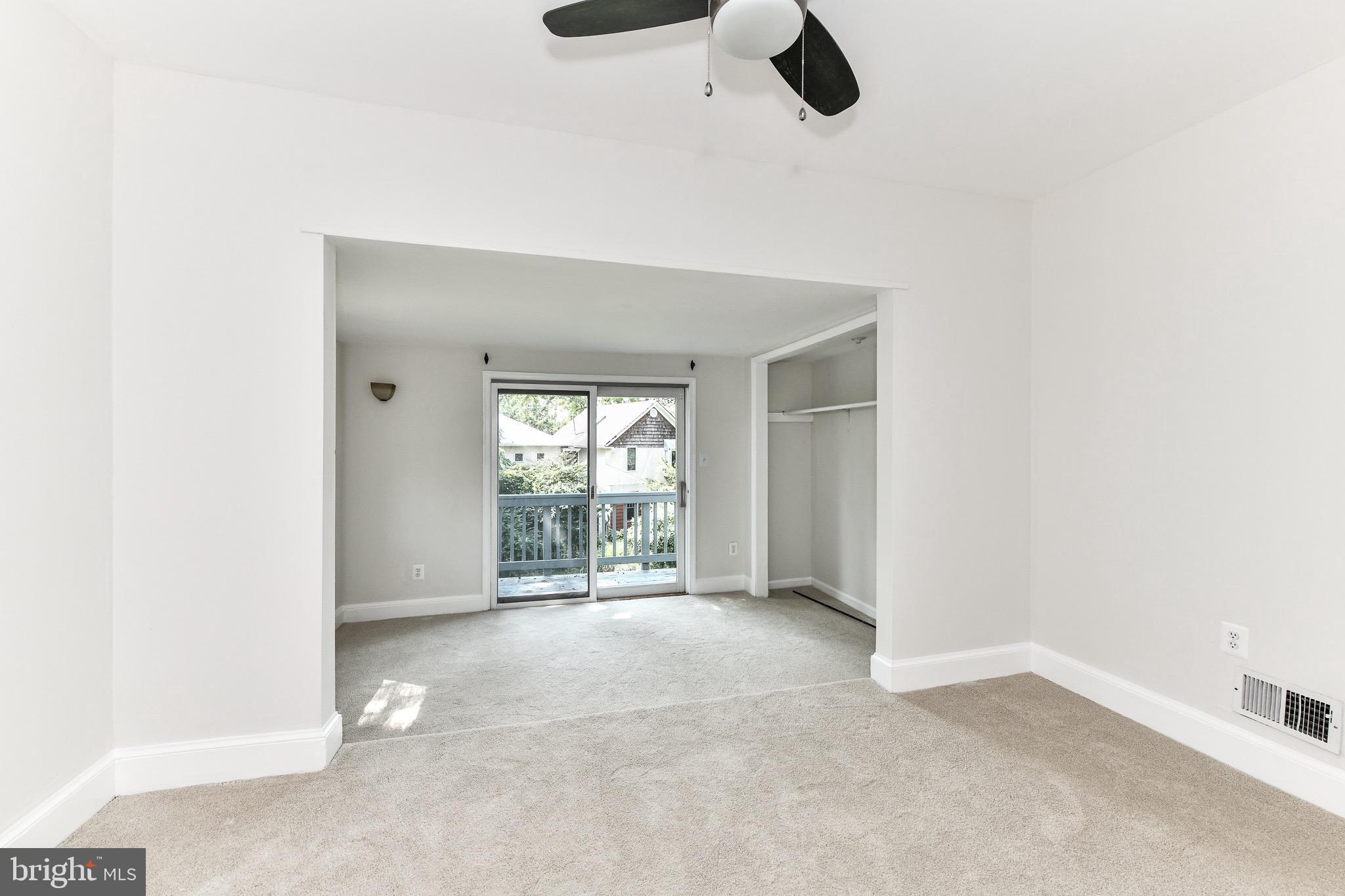 DUNN LORING - Residential Lease