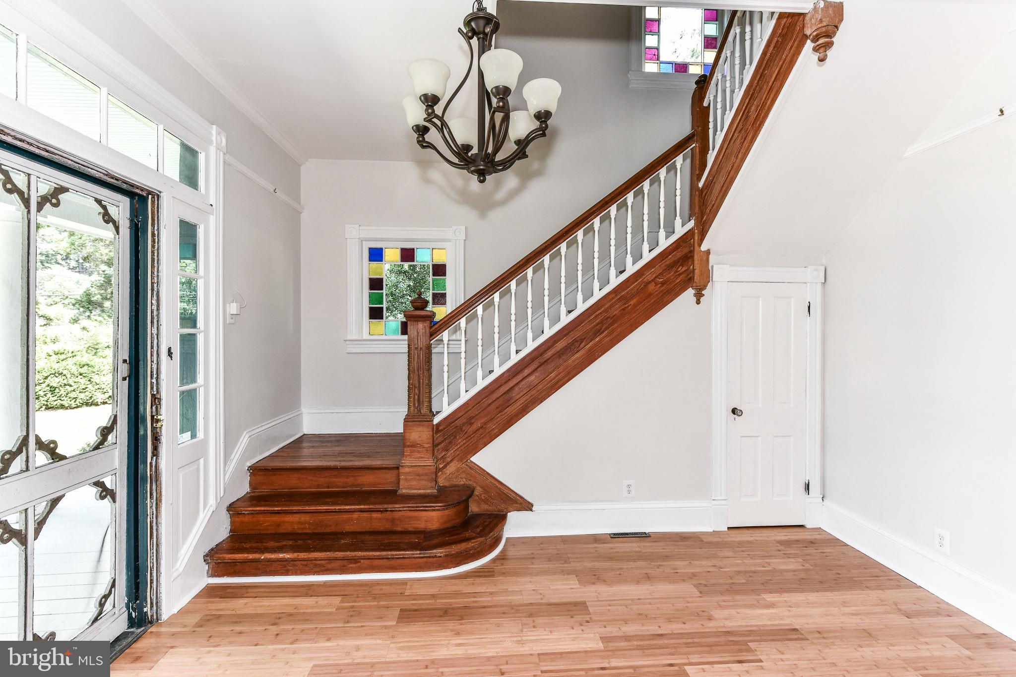 DUNN LORING - Residential Lease