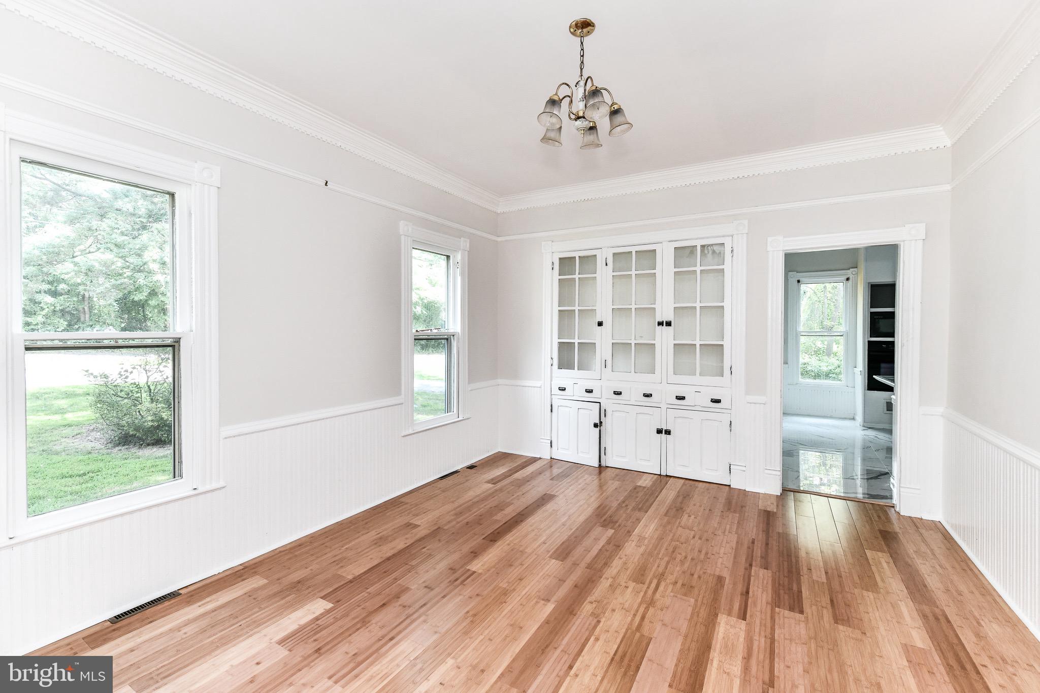 DUNN LORING - Residential Lease