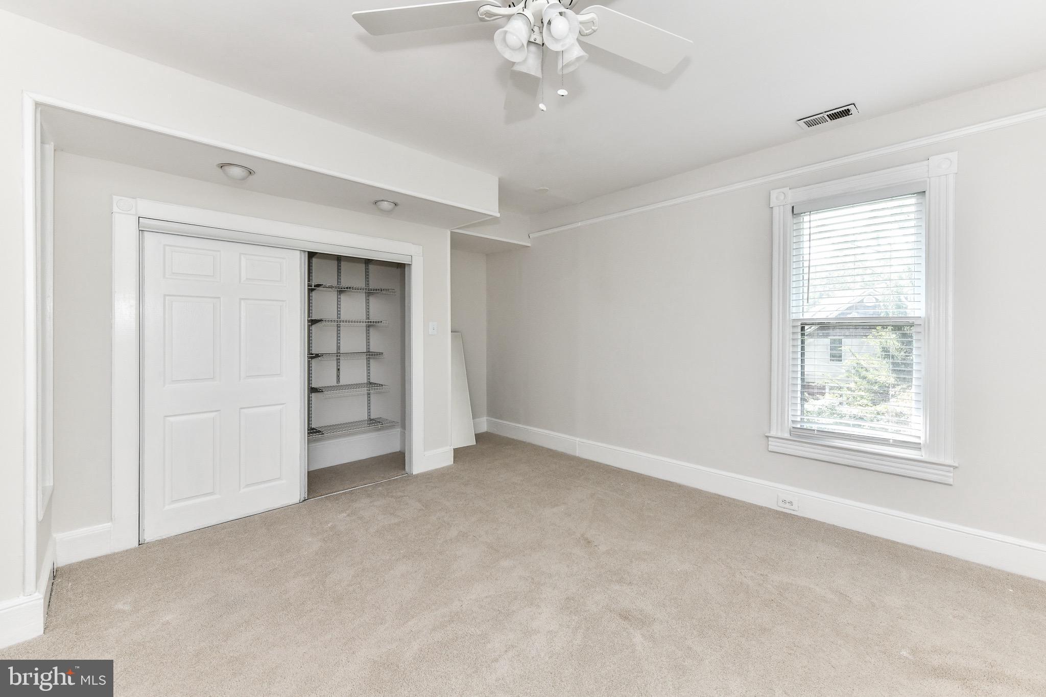 DUNN LORING - Residential Lease