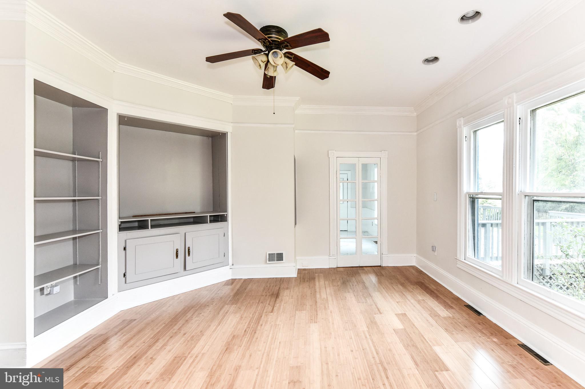 DUNN LORING - Residential Lease