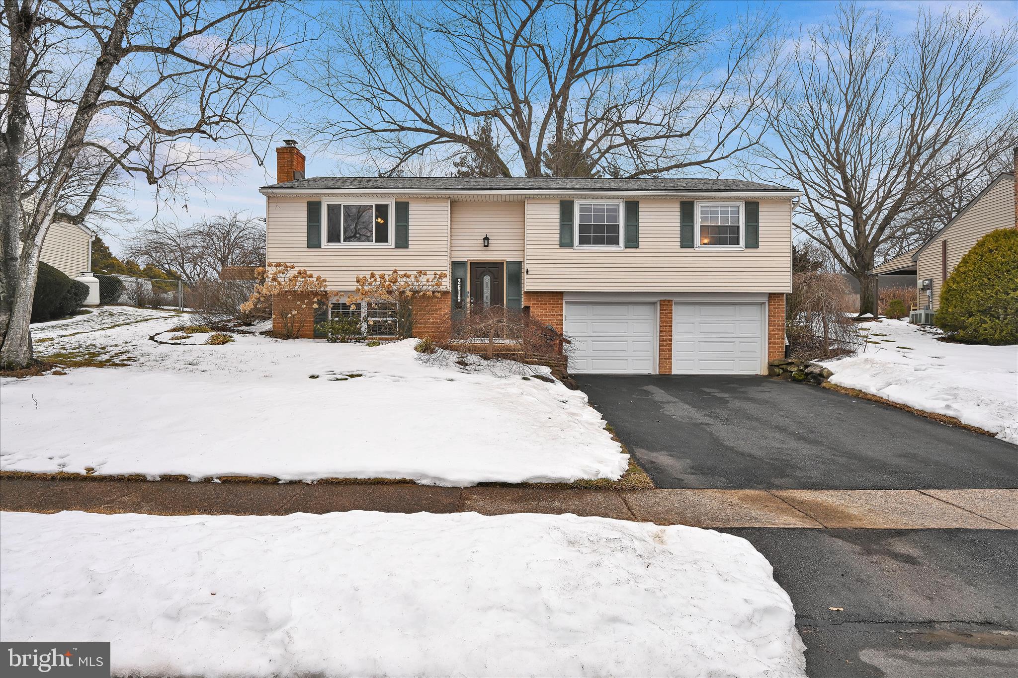 2619 N ROSEGARDEN BOULEVARD