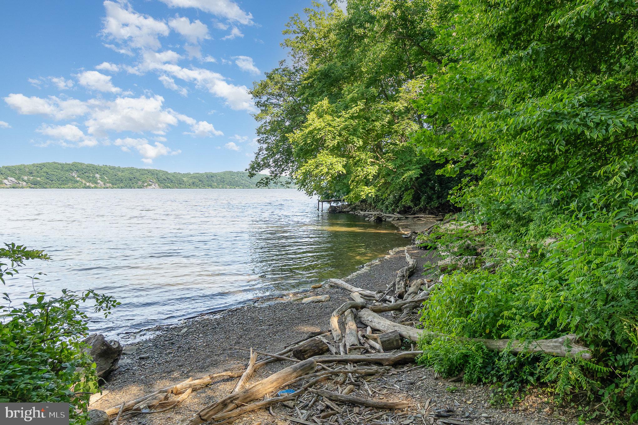 BROAD CREEK - Residential