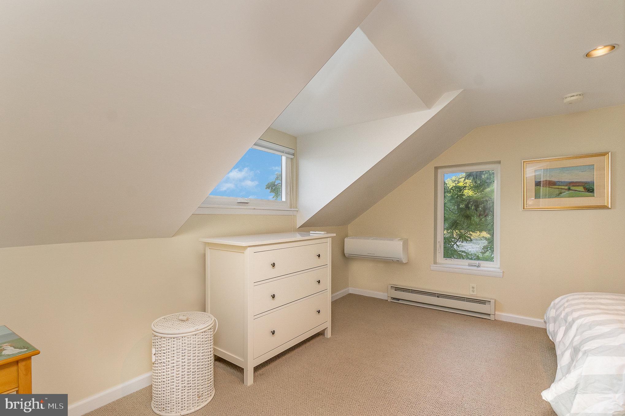 BROAD CREEK - Residential