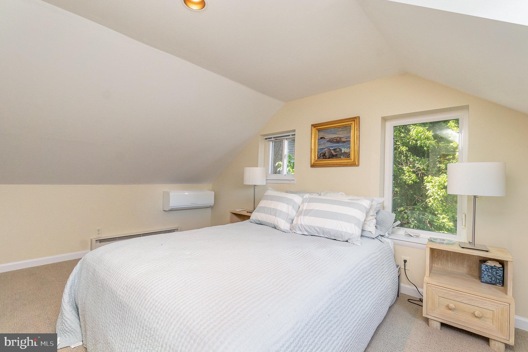 BROAD CREEK - Residential