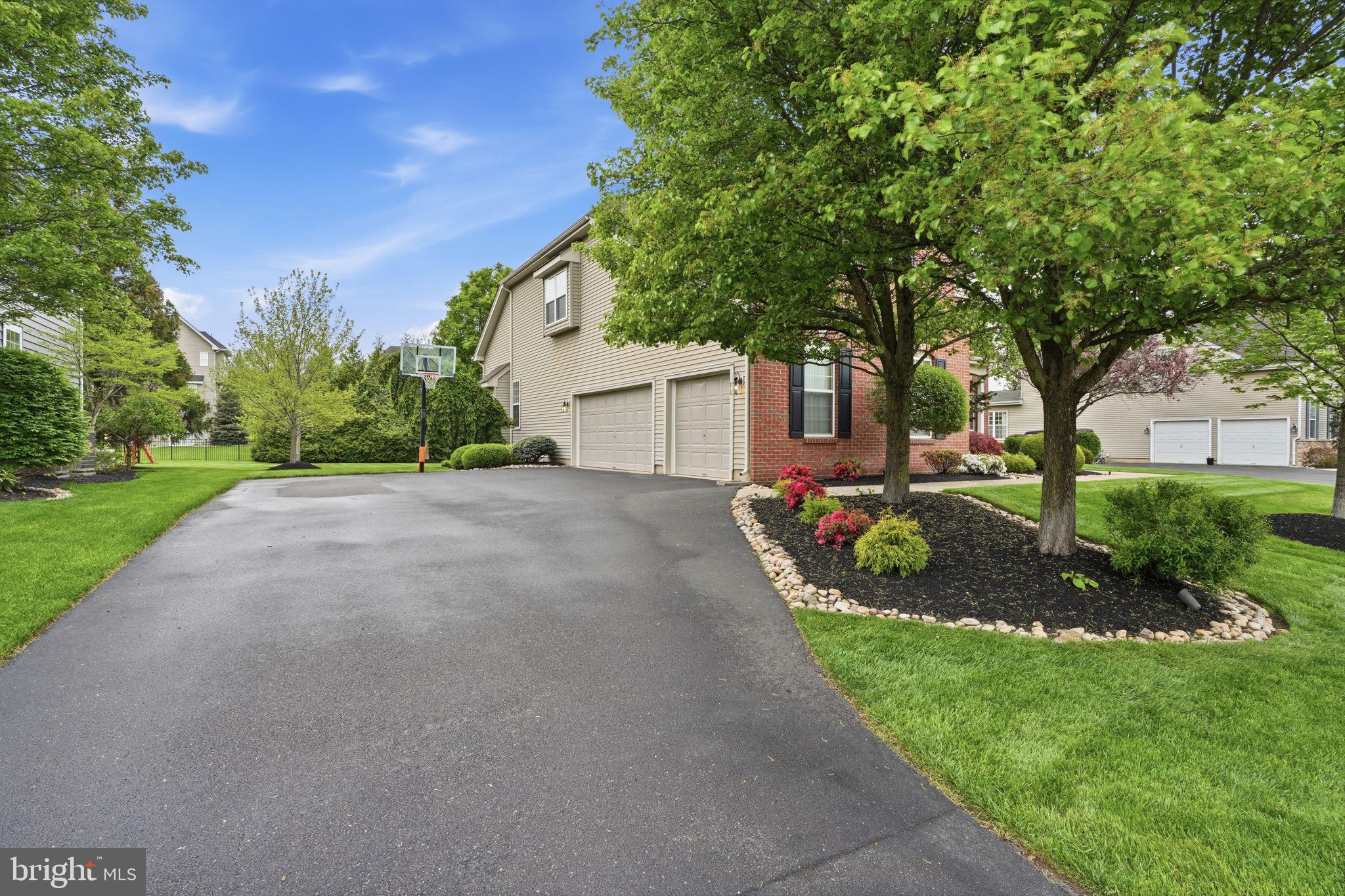 DEVONSHIRE ESTATES - Residential