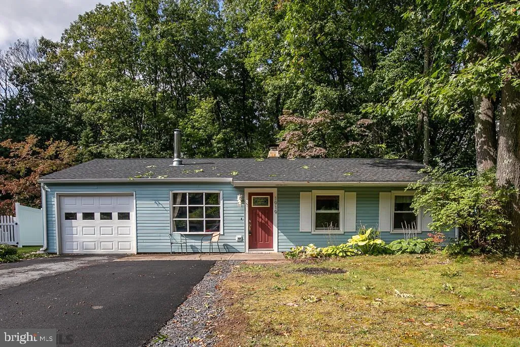 1919 Fairwood Lane, State College, PA 16803