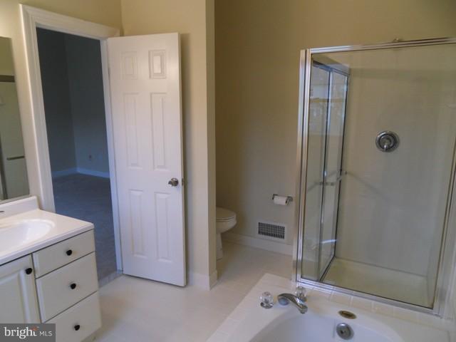 ASHBURN FARM - Residential Lease