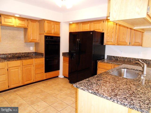 ASHBURN FARM - Residential Lease