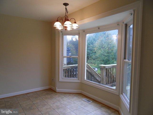 ASHBURN FARM - Residential Lease