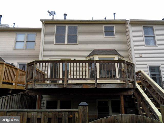 ASHBURN FARM - Residential Lease