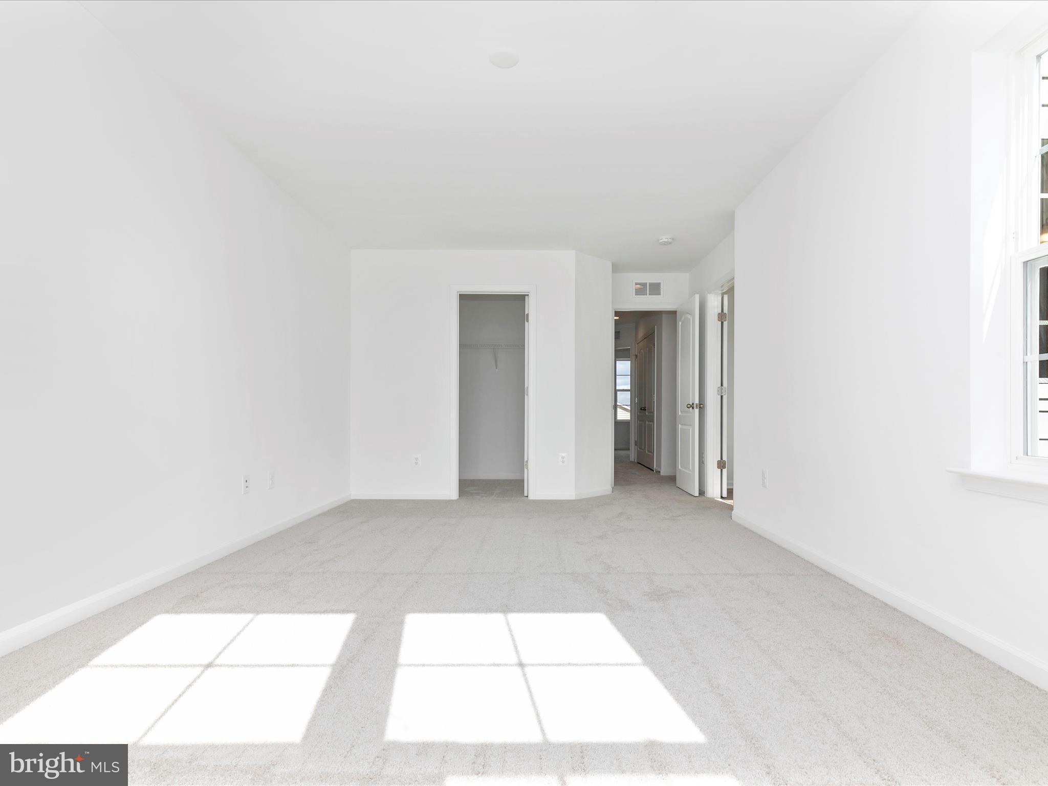 HUNTFIELD - Residential Lease