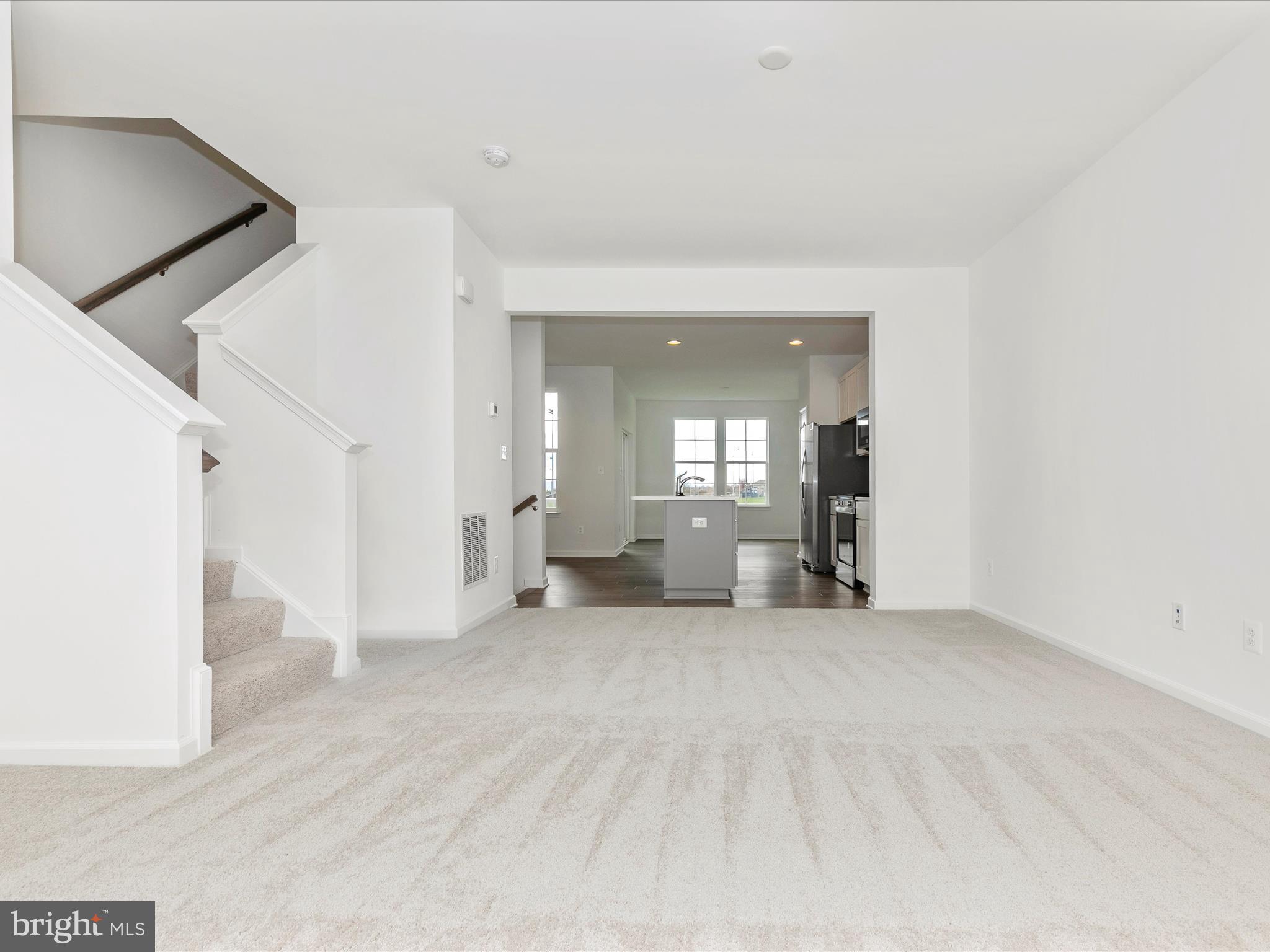 HUNTFIELD - Residential Lease