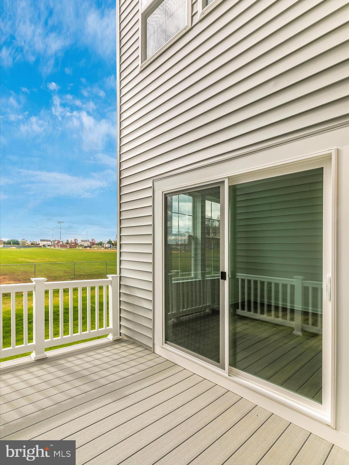 HUNTFIELD - Residential Lease