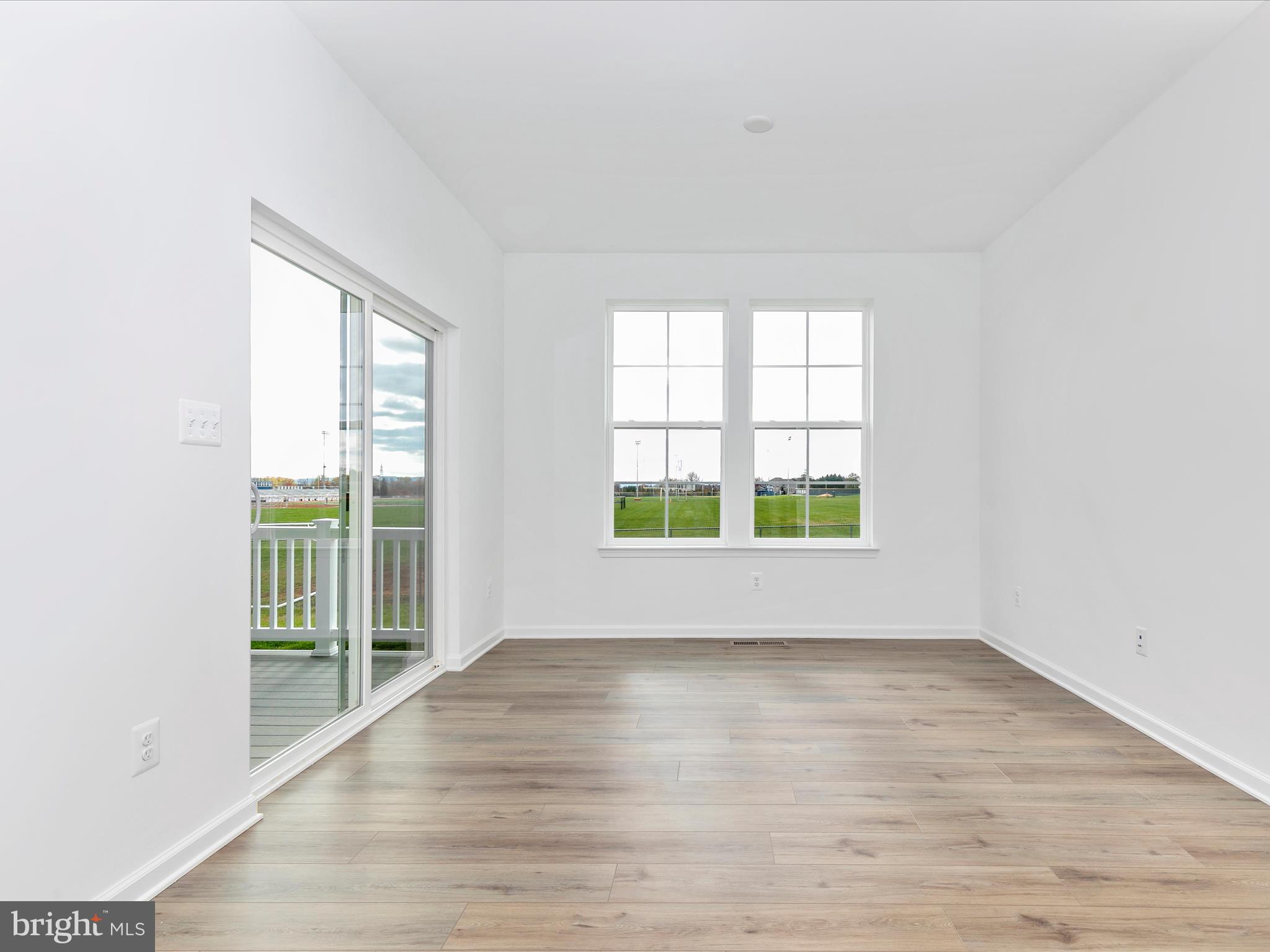 HUNTFIELD - Residential Lease