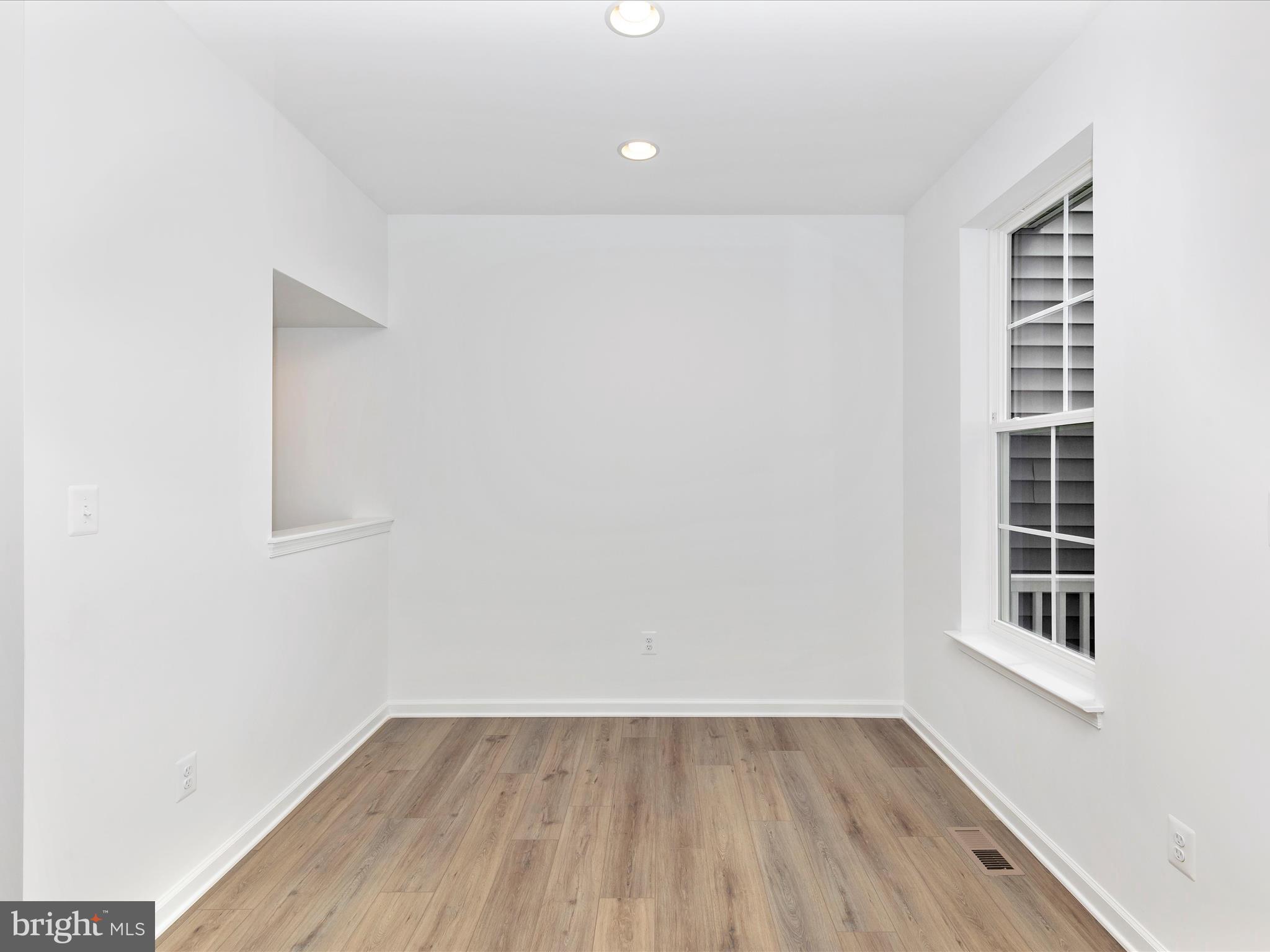 HUNTFIELD - Residential Lease