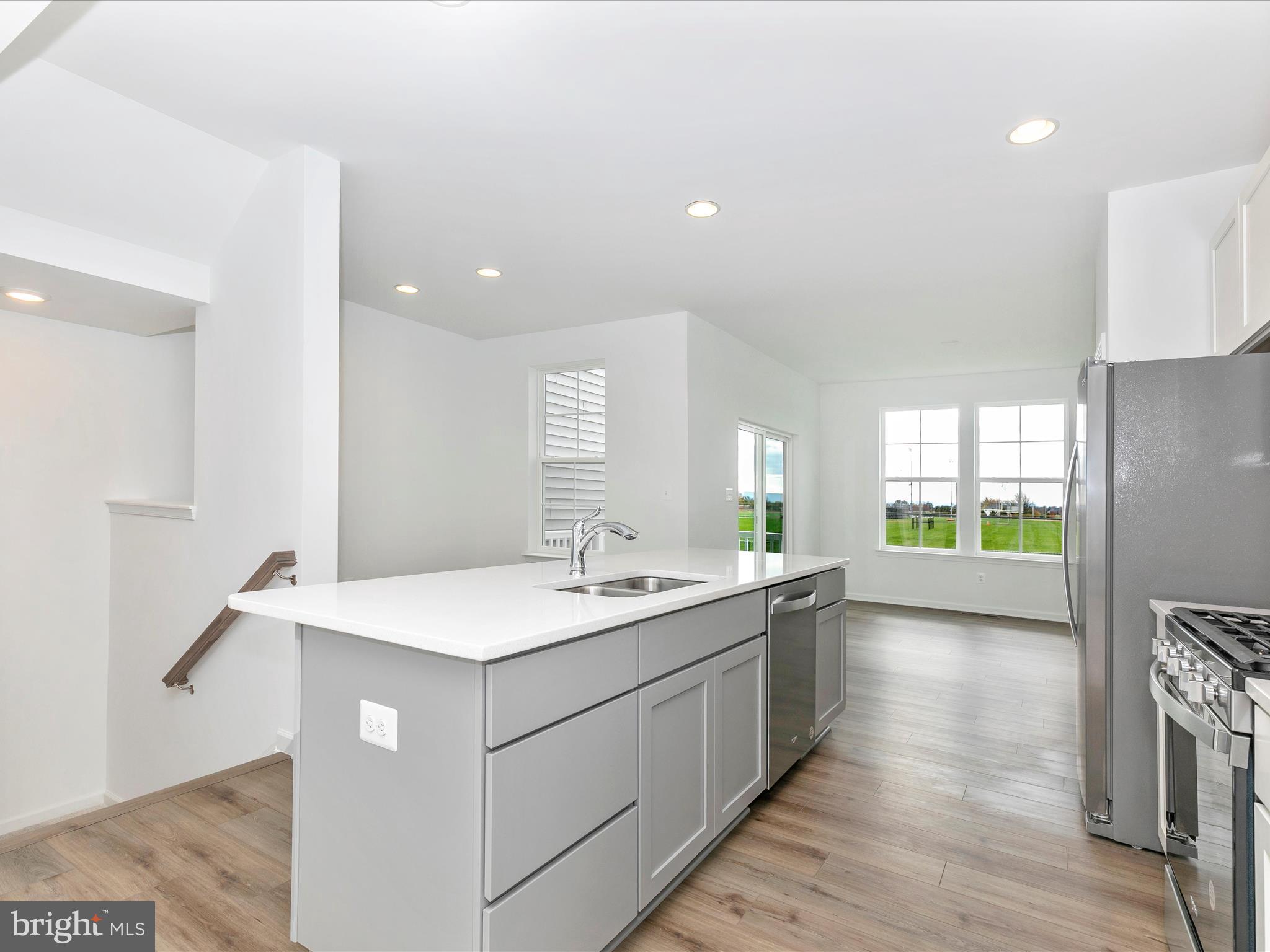 HUNTFIELD - Residential Lease