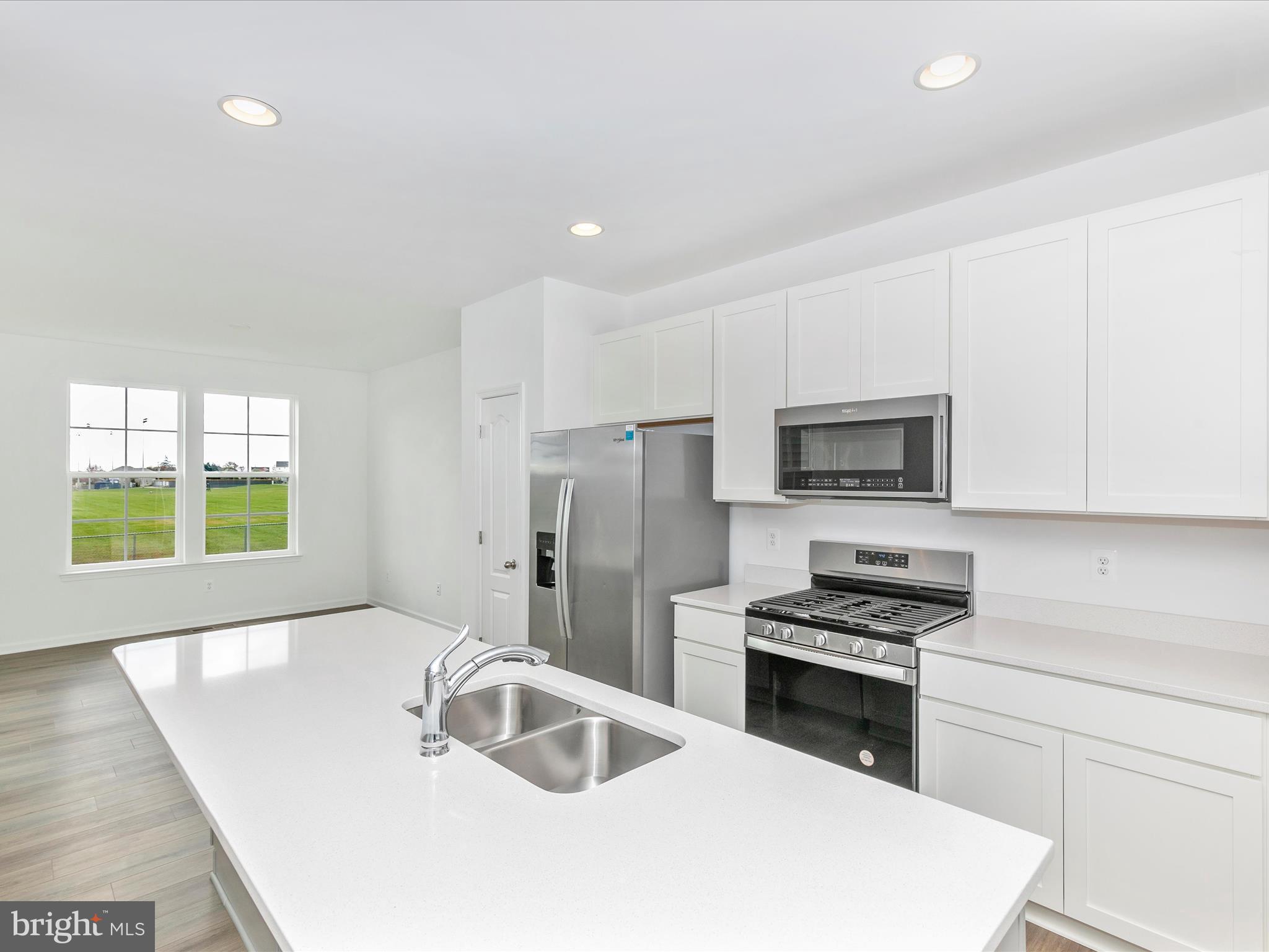 HUNTFIELD - Residential Lease