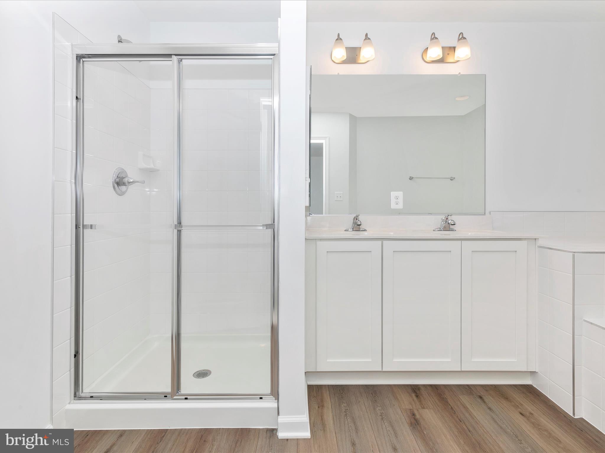 HUNTFIELD - Residential Lease