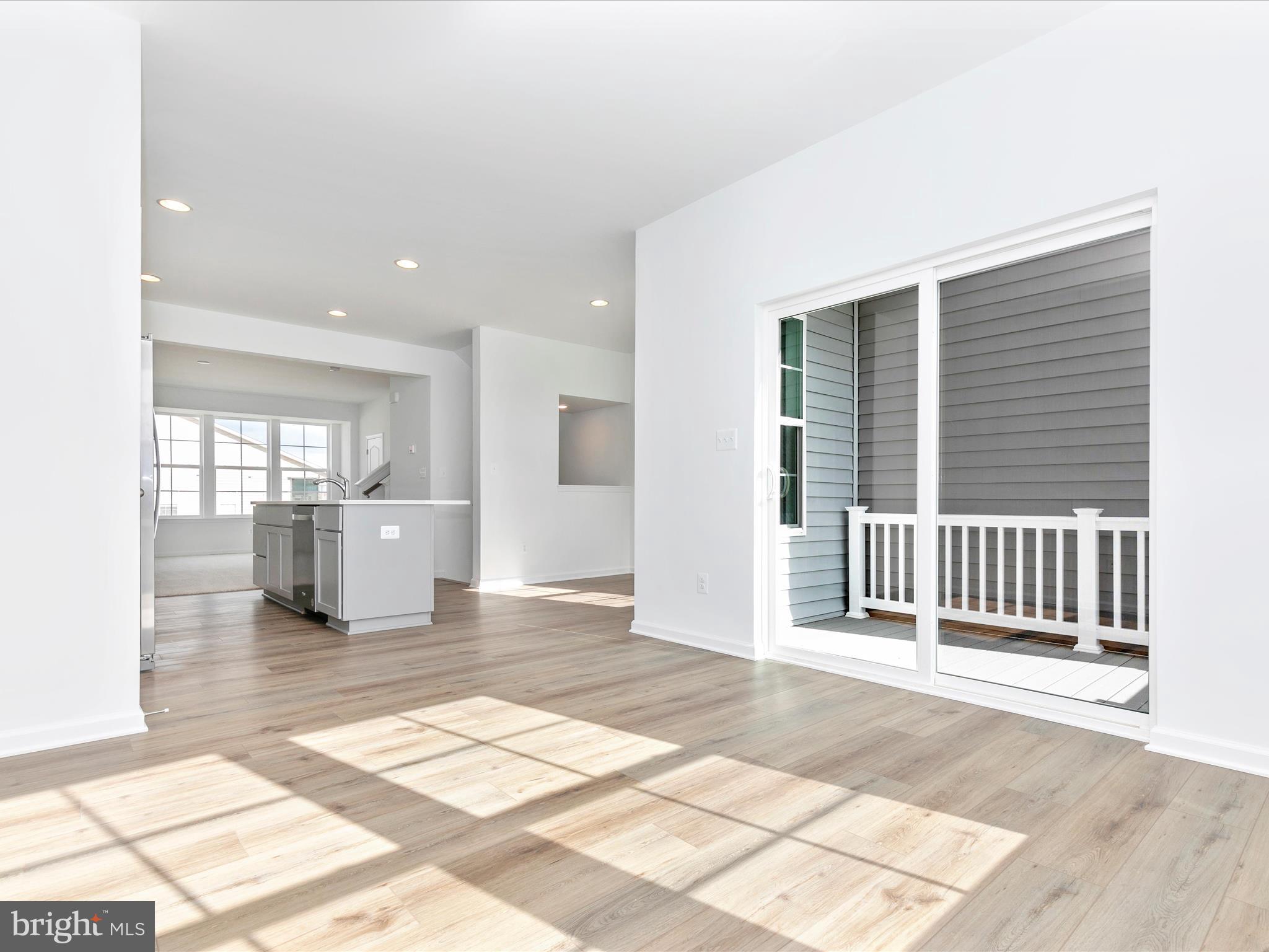 HUNTFIELD - Residential Lease