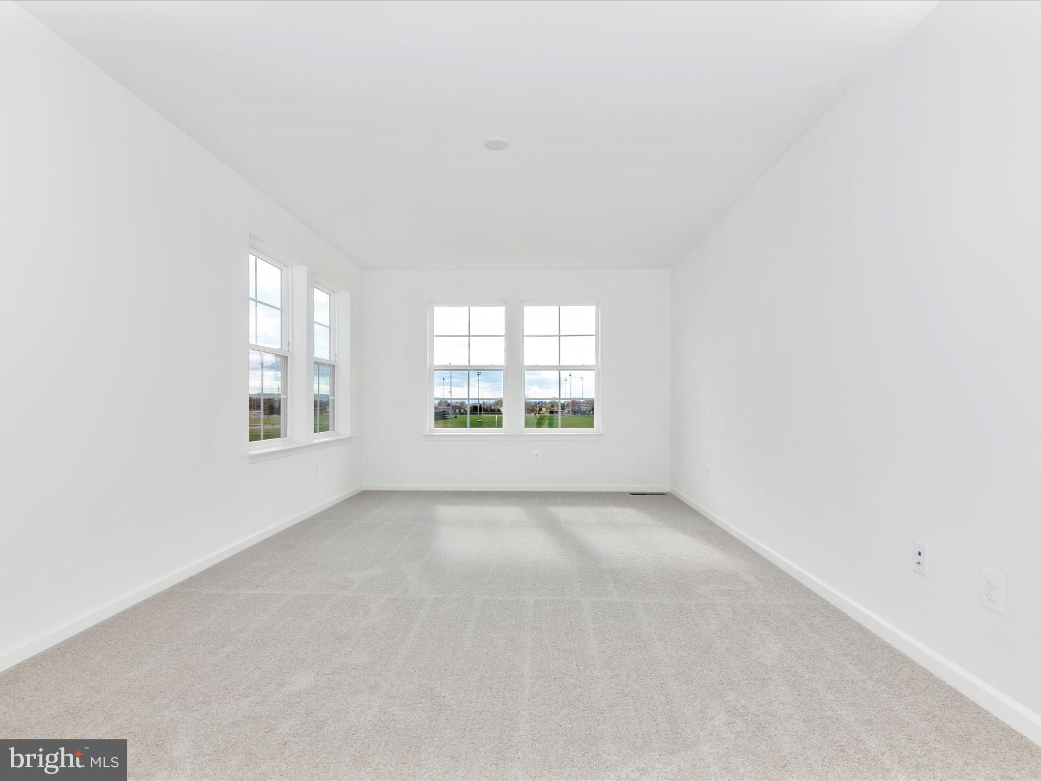 HUNTFIELD - Residential Lease