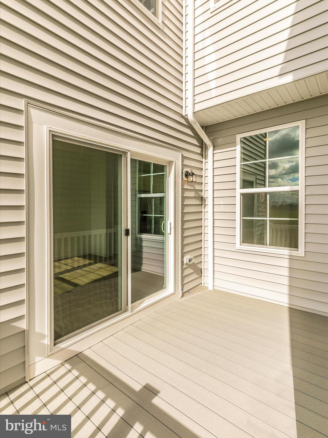 HUNTFIELD - Residential Lease