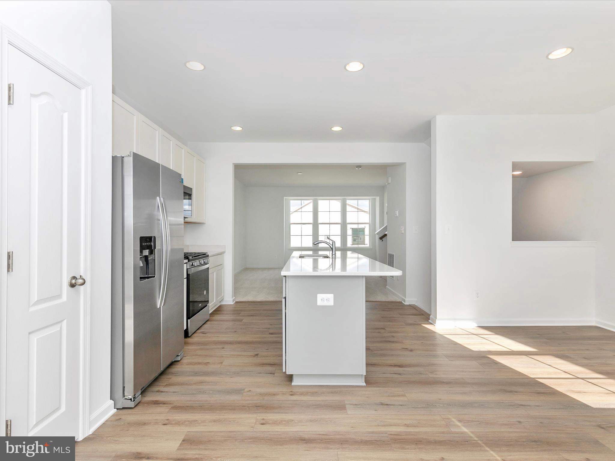 HUNTFIELD - Residential Lease