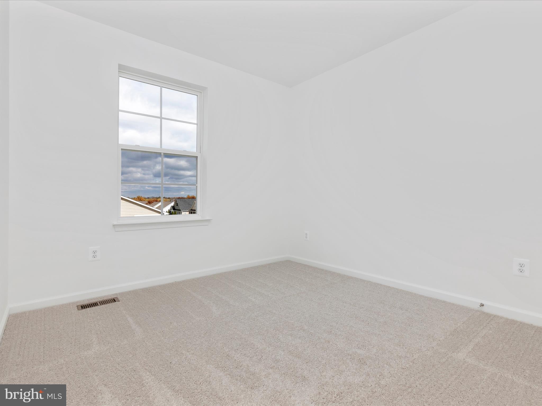 HUNTFIELD - Residential Lease