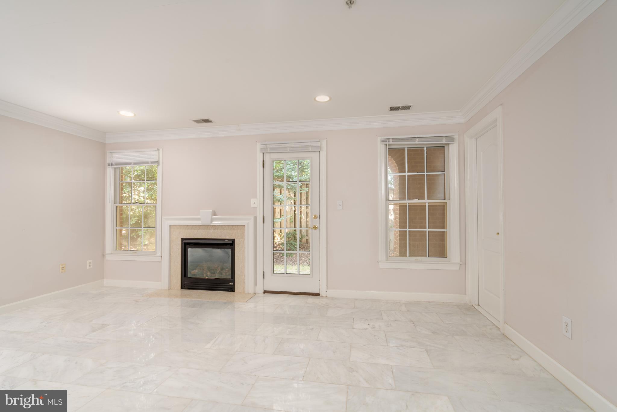 MCLEAN PLACE TOWNHOME - Residential Lease