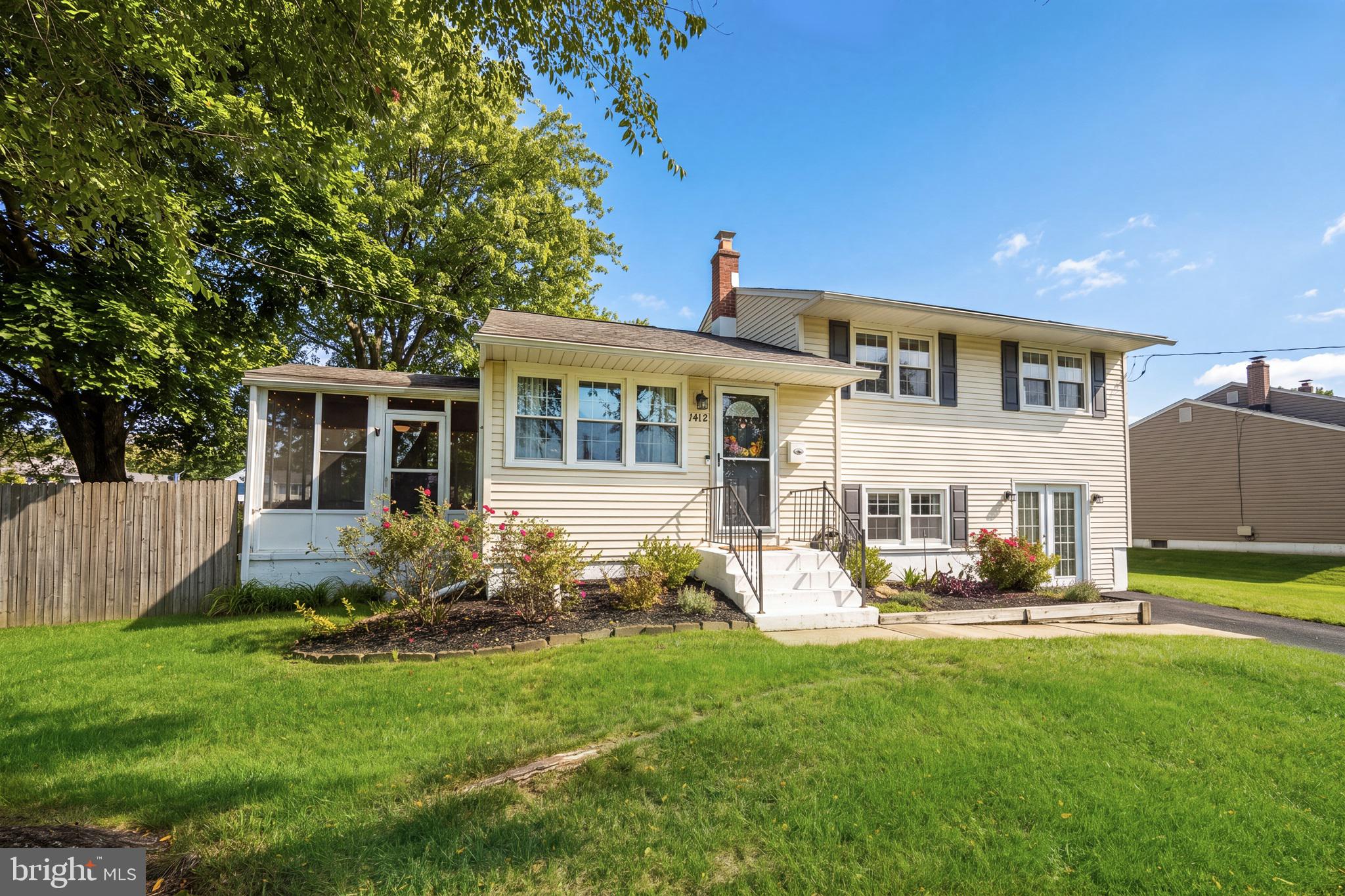 1412 OAK HILL DRIVE