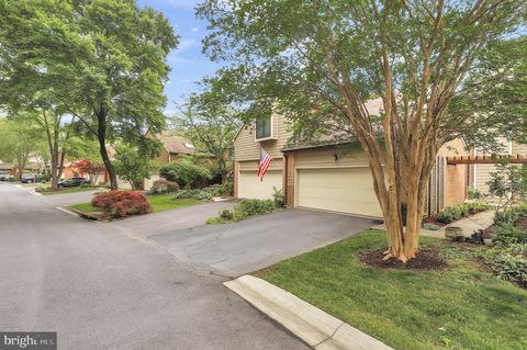 Photo of 6430 Wishbone Terrace, CABIN JOHN, MD 20818 (MLS # MDMC2185324)